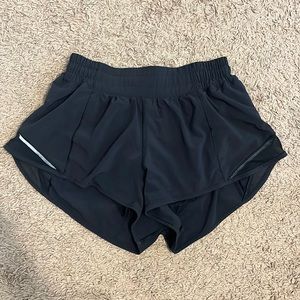 Lululemon Hotty Hot Short 2.5”